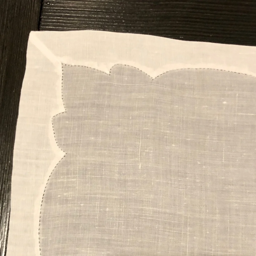Classic White Linen Napkin with Corner Floral Embroidery (4)